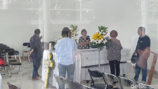 Selamat Jalan Robby Tumewu