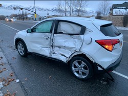 Bahaya Bird Box Challenge saat Mengemudi, Jangan Ditiru!