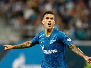 Leandro Paredes Resmi Berkostum PSG