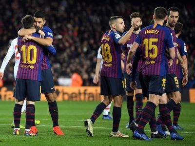 Suarez-Messi Main Lagi, Barcelona Menang