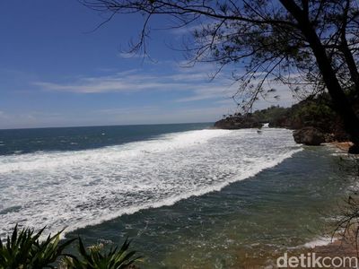 Foto: Pantai Porok yang Tersembunyi di Gunungkidul