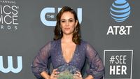 Foto: 7 Selebriti Berbusana Terburuk di Critics Choice Awards 2019