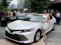 Spek dan Harga Mobil Eks Menteri Toyota Camry
