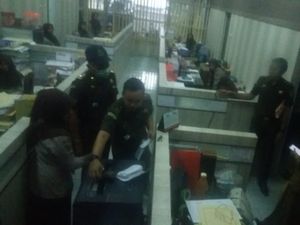 Kejari Geledah Kantor BPPKAD Gresik, Amankan Plt dan 13 Pegawai