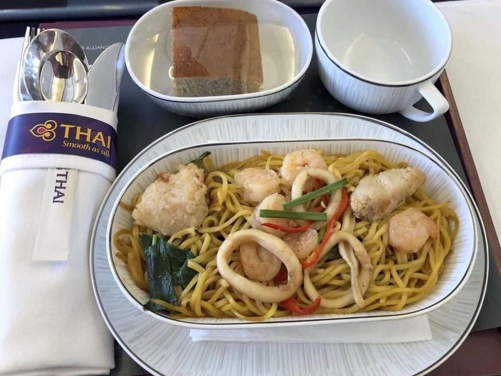 Mau Komentari Makanan Pesawat dari Seluruh Dunia? Intip Instagram Ini