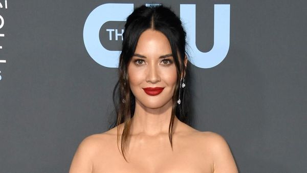 Olivia Munn Bergaun Polka Dot Monochrome