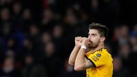 Ruben Neves, masih berusia 23 tahun cukup oke bermain bersama Wolves di Liga Inggris sebagai gelandang bertahan (Carl Recine/Reuters)