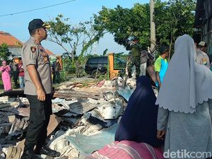 Bantuan Mengalir untuk Korban Puting Beliung Dua Desa di Lamongan