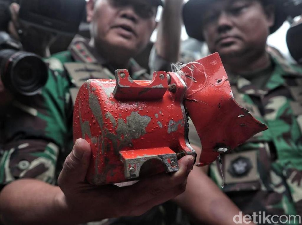 CVR Ditemukan, Lion Air Ucapkan Terima Kasih ke TNI hingga KNKT CVR Ditemukan, Lion Air Ucapkan Terima Kasih ke TNI hingga KNKT