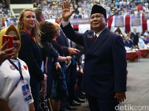 Lagu 2019 Ganti Presiden dan Sontoloyo Menggema di JCC Lagu 2019 Ganti Presiden dan Sontoloyo Menggema di JCC