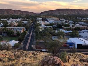 2 Turis Selamat Usai 2 Minggu Tersesat di Pedalaman Gersang Australia 2 Turis Selamat Usai 2 Minggu Tersesat di Pedalaman Gersang Australia