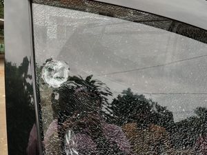 Cerita Hj Rukayah soal Mobilnya yang Ditembak OTK di Depok Cerita Hj Rukayah soal Mobilnya yang Ditembak OTK di Depok