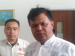 Mantan Bupati Bandung Barat Aa Umbara Bebas Bersyarat Mantan Bupati Bandung Barat Aa Umbara Bebas Bersyarat