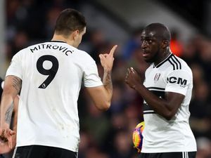Dua Striker Fulham Dikabarkan Ribut Saat Latihan Yoga