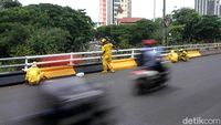 Mulai Tampak Pucat, Flyover Pancoran Dipercantik