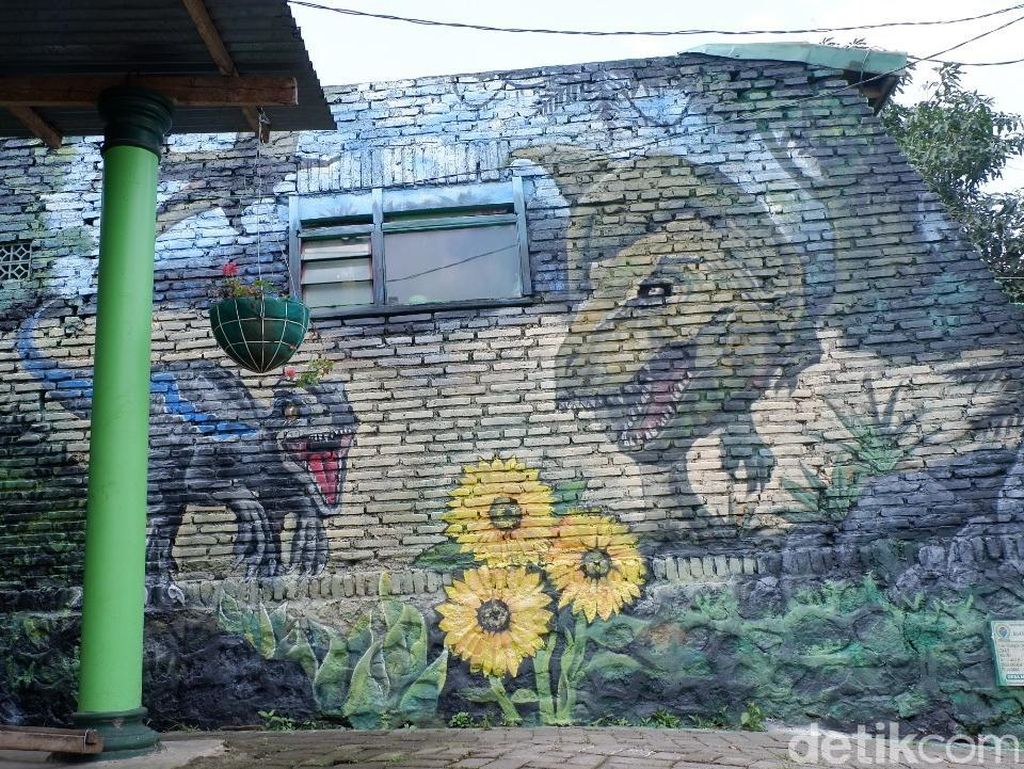 Gara-gara Mahasiswa UMM, Kampung Ini Jadi Sarang Dinosaurus Gara-gara Mahasiswa UMM, Kampung Ini Jadi Sarang Dinosaurus