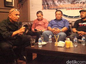 Diskusi Membahas Tragedi 79-98