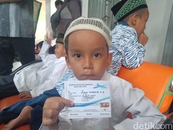 Ultah ke-54, Menteri Susi Gelar Sunatan Massal di Pangandaran