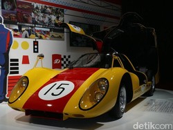 Daihatsu Juga Punya Mobil Pintu Gullwing