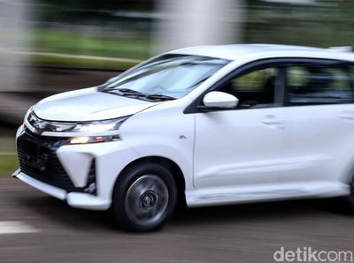 Mencicipi Avanza Paling Mahal