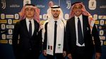 Gaya Pemain Juventus dan AC Milan Pakai Sorban di Arab Saudi