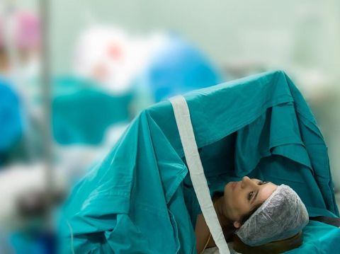 Bunda, Pahami 6 Alasan di Balik Keputusan Melahirkan Secara Caesar