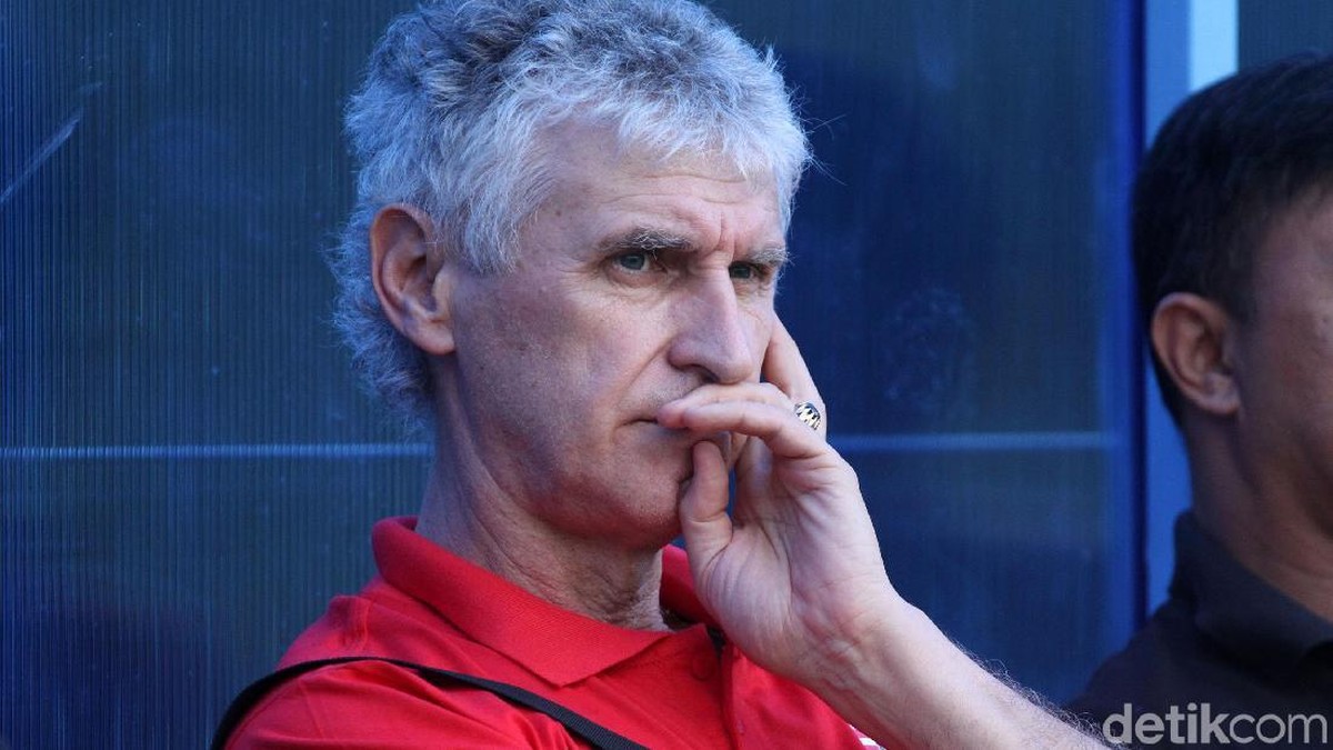 Ivan Kolev saat memantau latihan Persija Jakarta beberapa waktu lalu. (Foto: Rifkianto Nugroho/detikSport)