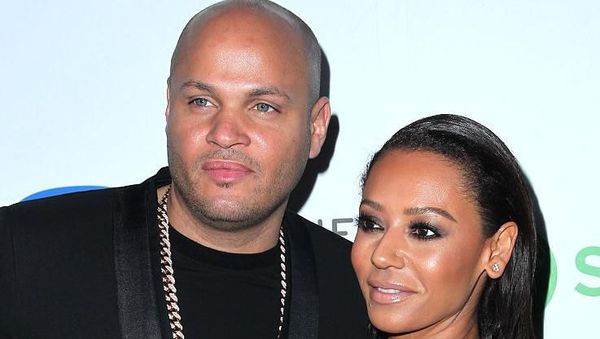 9 Pengakuan Kontroversial Artis yang Pernah Threesome, Ada yang Kapok