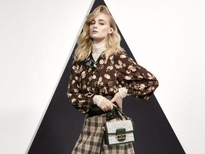 Foto: 10 Artis Hollywood Jadi Model Dadakan Katalog Louis Vuitton