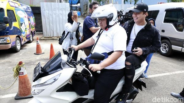 Billy Syahputra, Kenapa Kabur?