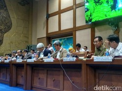 Lagi Panas, Pembahasan Freeport di DPR Malah Digantung