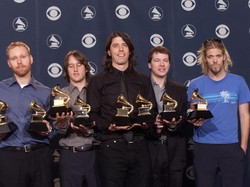 Dave Grohl Sebut No Son of Mine Penghormatan untuk Lemmy