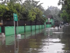 Empat Dusun di Pasuruan Banjir Hingga 1 Meter, Sekolah Diliburkan