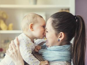 4 Langkah Mudah Menghentikan Kebiasaan Si Kecil yang Suka Menggigit