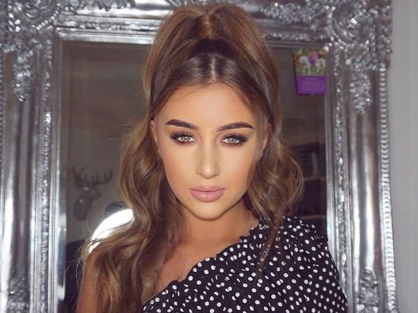 Potret Mantan Pelayan Cantik yang Jadi Artis karena Bintangi Reality Show