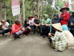 Santainya Bupati Sragen Saat Kulineran hingga Foto Telur Dapat Rekor Likes di Instagram