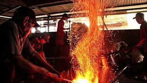 Mengintip Pembuatan Gong di Pabrik Tertua di Kota Bogor