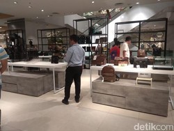 Banyak Peritel Tutup Toko, Karena Ekonomi Lesu?