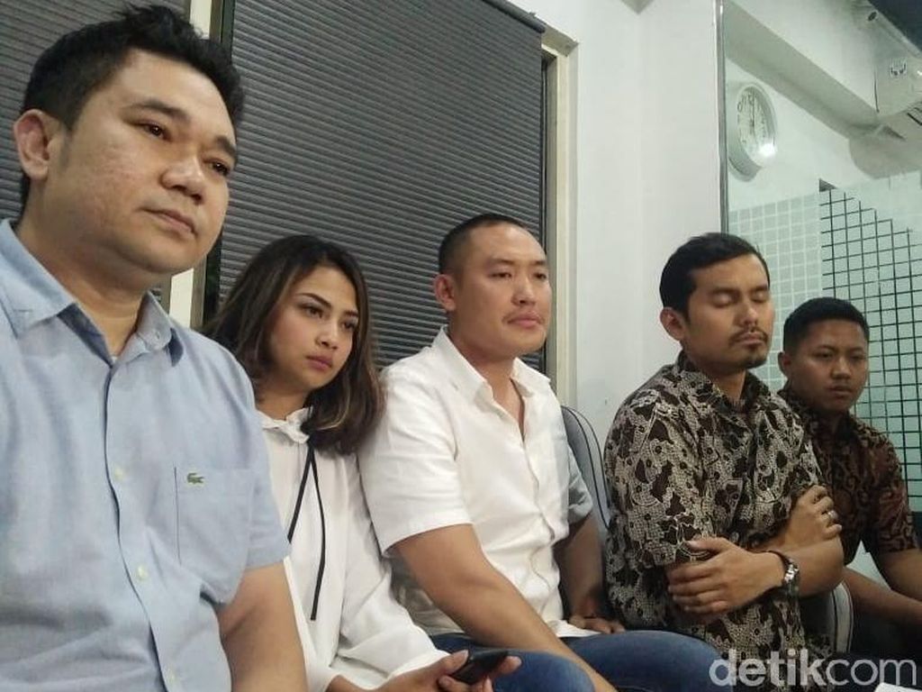 Jane Shalimar Tagih Kartu ATM, Ini Jawaban Vanessa Angel Jane Shalimar Tagih Kartu ATM, Ini Jawaban Vanessa Angel