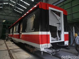 Kereta LRT Jabodebek Numpuk, INKA Minta Diangkut ke Jakarta