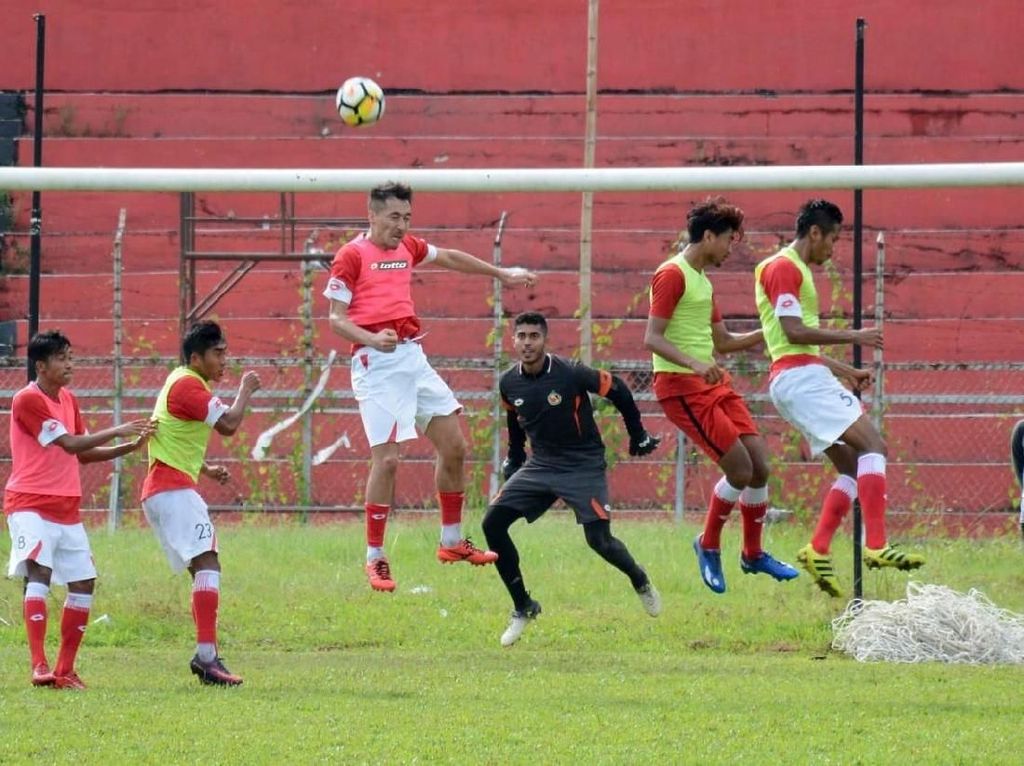 Semen Padang FC Resmi Kontrak 21 Pemain Semen Padang FC Resmi Kontrak 21 Pemain