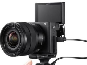 Sony Rilis Kamera Anyar untuk Vlogger