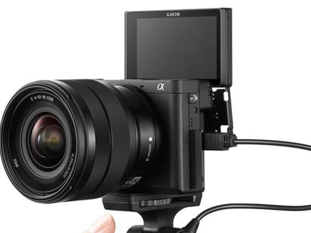 Sony Rilis Kamera Anyar untuk Vlogger Sony Rilis Kamera Anyar untuk Vlogger