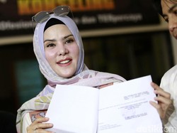 Nyaleg Lagi, Data Diri Angel Lelga Kok Beda?