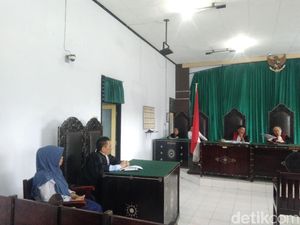 Berkas PK Baiq Nuril Dikirim ke MA