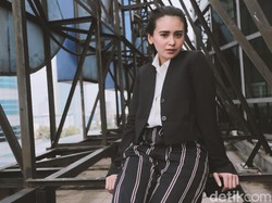 Dalami Peran di Perburuan, Ayushita Temani Adipati Dolken Main PUBG