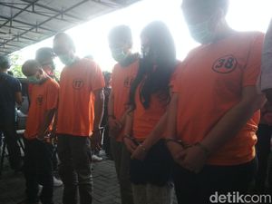Penampakan Aris Idol Usai Ditangkap karena Narkoba