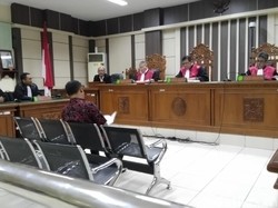 Sidang Kasus Suap, Bupati Purbalingga Tasdi Dituntut 8 Tahun Bui