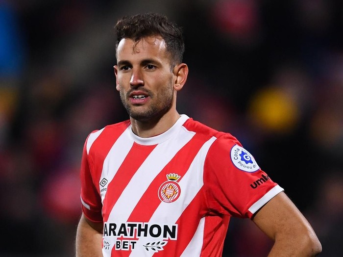 GIRONA, SPAIN - JANUARY 12: Christian Stuani of Girona FC looks on during the La Liga match between Girona FC and Deportivo Alaves at Montilivi Stadium on January 12, 2019 in Girona, Spain. (Photo by David Ramos/Getty Images)