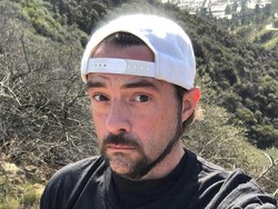 10 Year Challenge, Lihat Betapa Berubahnya Pria yang Stop Makan Daging Ini